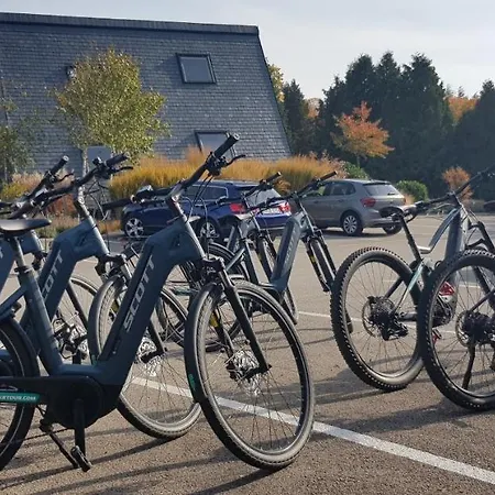 Vizparti Ueduelo Semesteranläggning (resort) Zánka