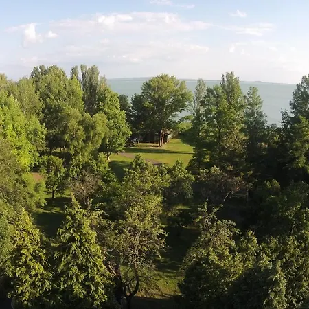 Resort Vizparti Ueduelo Zánka